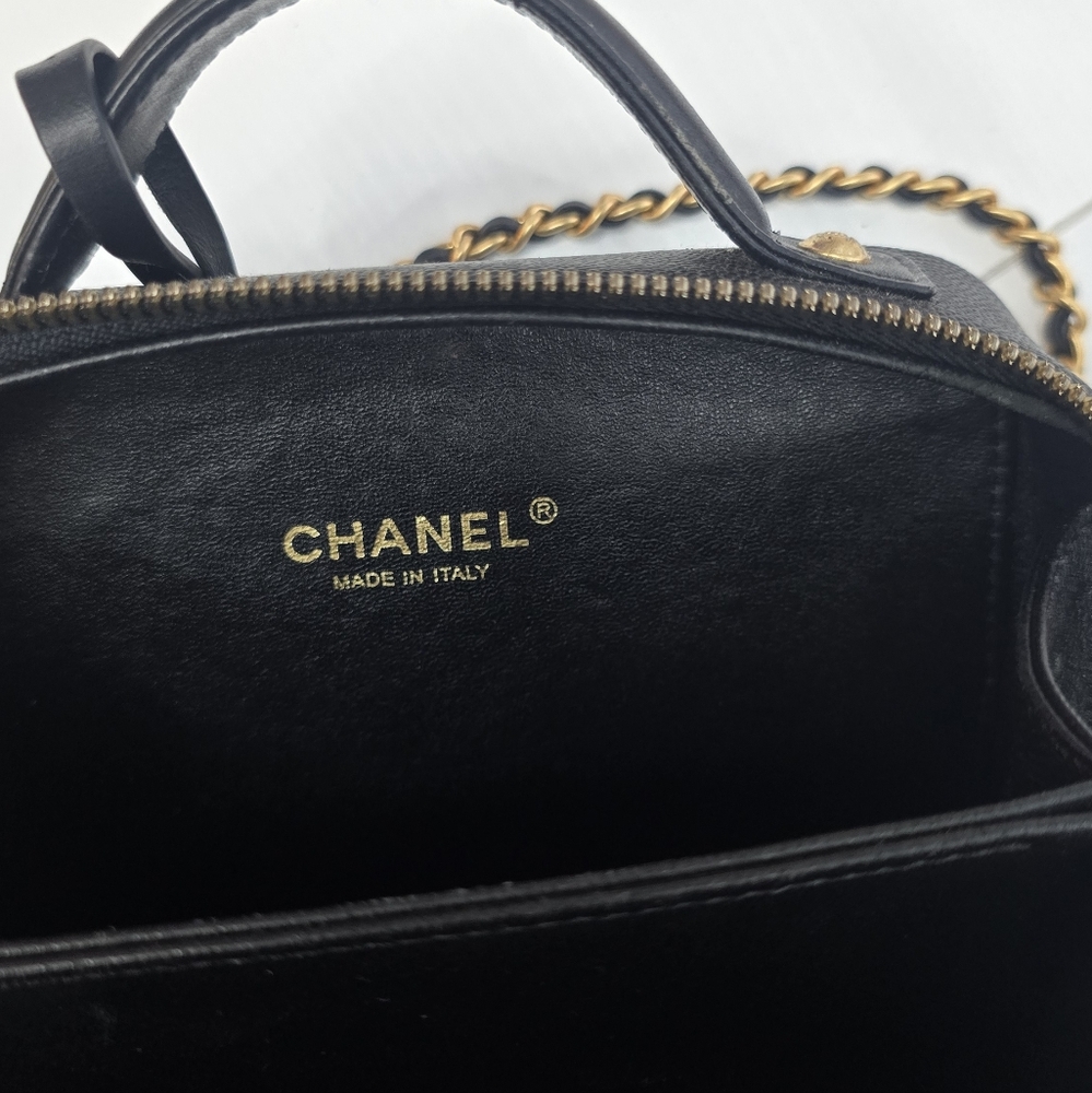 Chanel Black Quilted Leather Bag - Picture 5 of 8